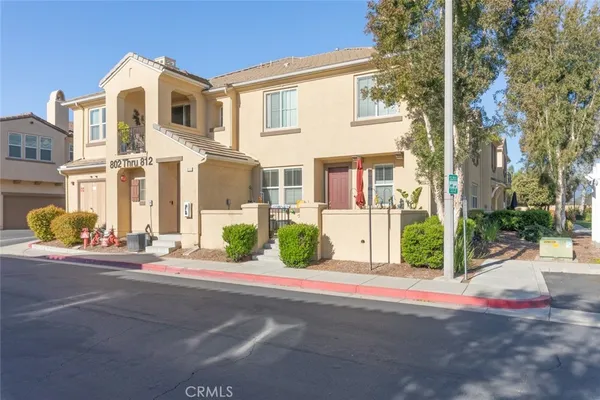 $419,000 | 1800 East Lakeshore Drive, Unit 804, Lake Elsinore, CA 92530