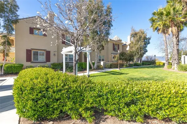$419,000 | 1800 East Lakeshore Drive, Unit 804, Lake Elsinore, CA 92530