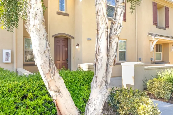 $419,000 | 1800 East Lakeshore Drive, Unit 804, Lake Elsinore, CA 92530