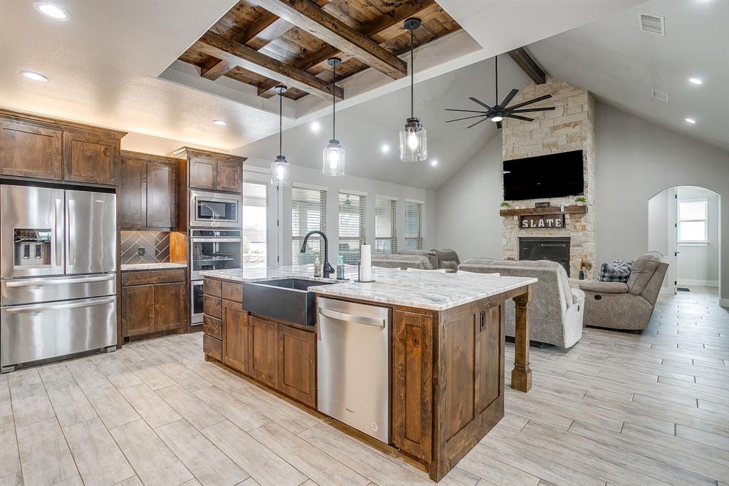 8895 Hutcheson Hill Road Springtown, TX 76082 - Photo 11 of 40