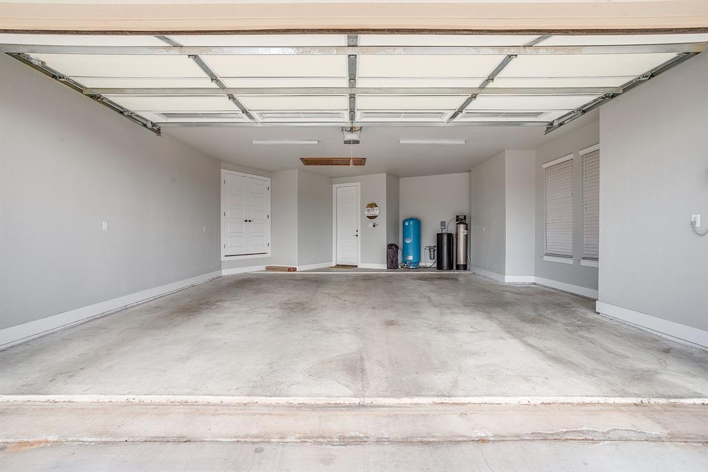 8895 Hutcheson Hill Road Springtown, TX 76082 - Photo 26 of 40