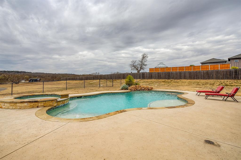 8895 Hutcheson Hill Road Springtown, TX 76082 - Photo 29 of 40