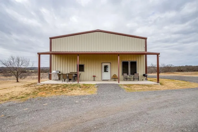 $885,000 | 8895 Hutcheson Hill Road, Springtown, TX 76082