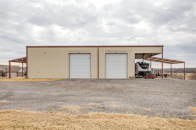 $885,000 | 8895 Hutcheson Hill Road, Springtown, TX 76082