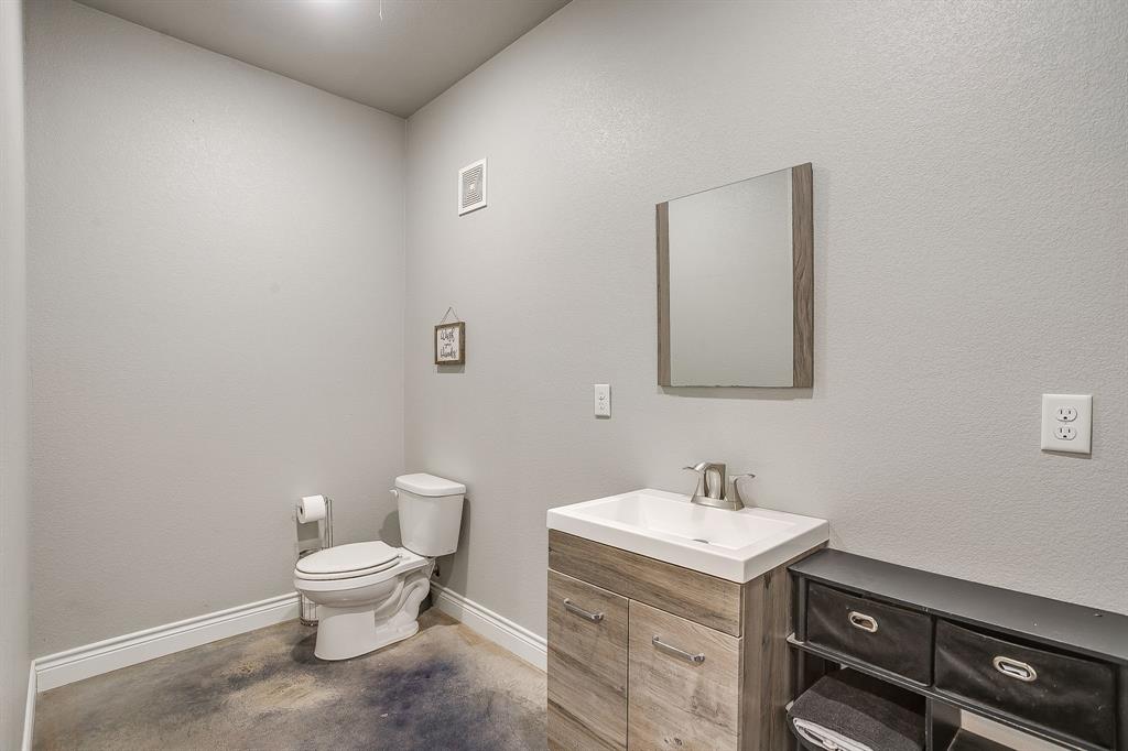 8895 Hutcheson Hill Road Springtown, TX 76082 - Photo 37 of 40