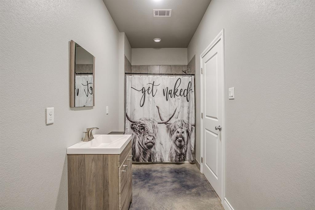 8895 Hutcheson Hill Road Springtown, TX 76082 - Photo 38 of 40