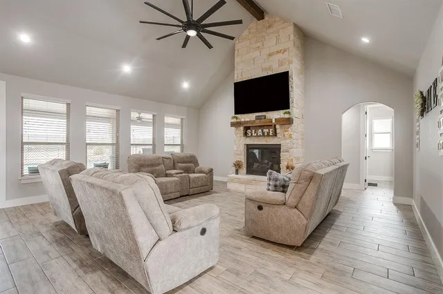 $885,000 | 8895 Hutcheson Hill Road, Springtown, TX 76082