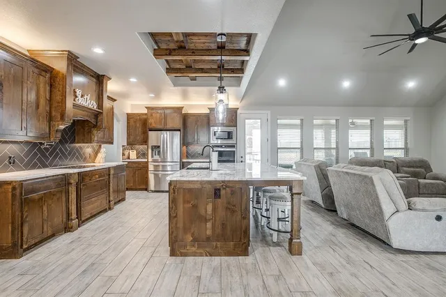 $885,000 | 8895 Hutcheson Hill Road, Springtown, TX 76082