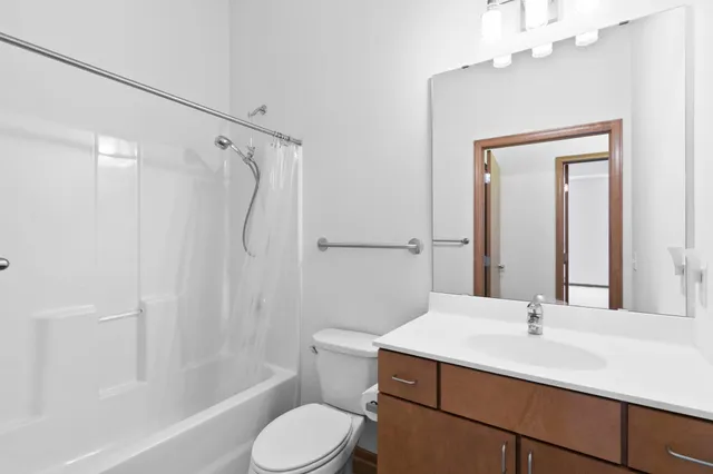 $245,000 | 2650 University Avenue West, Unit 311, St. Paul, MN 55114