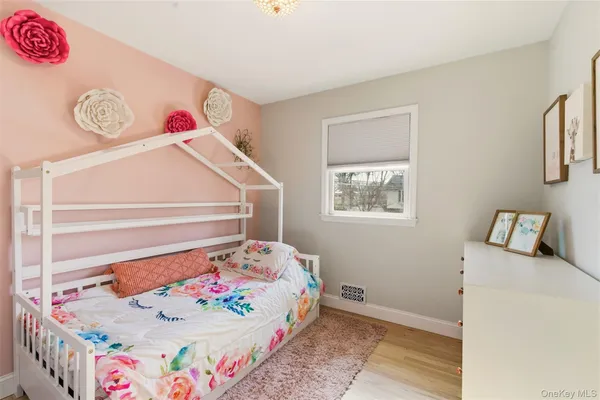 $739,990 | 147 Jackson Avenue South, St. James, NY 11780