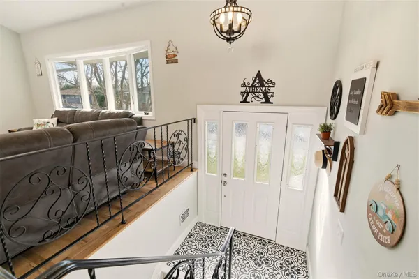 $739,990 | 147 Jackson Avenue South, St. James, NY 11780