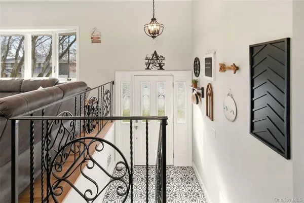 $739,990 | 147 Jackson Avenue South, St. James, NY 11780