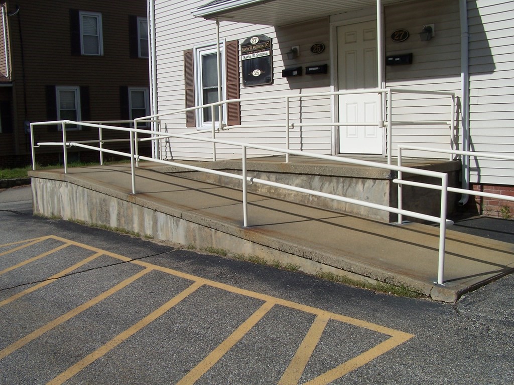 25-27 Thompson Road Webster, MA 01570 - Photo 3 of 5