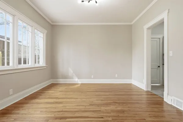 $309,900 | 806 East Olive Street, Bloomington, IL 61701