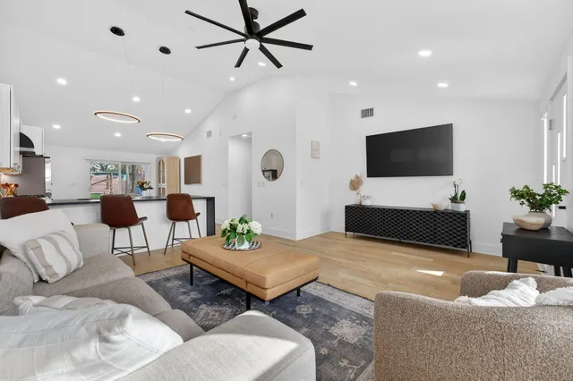 $625,000 | 504 West Croslin Street, Austin, TX 78752