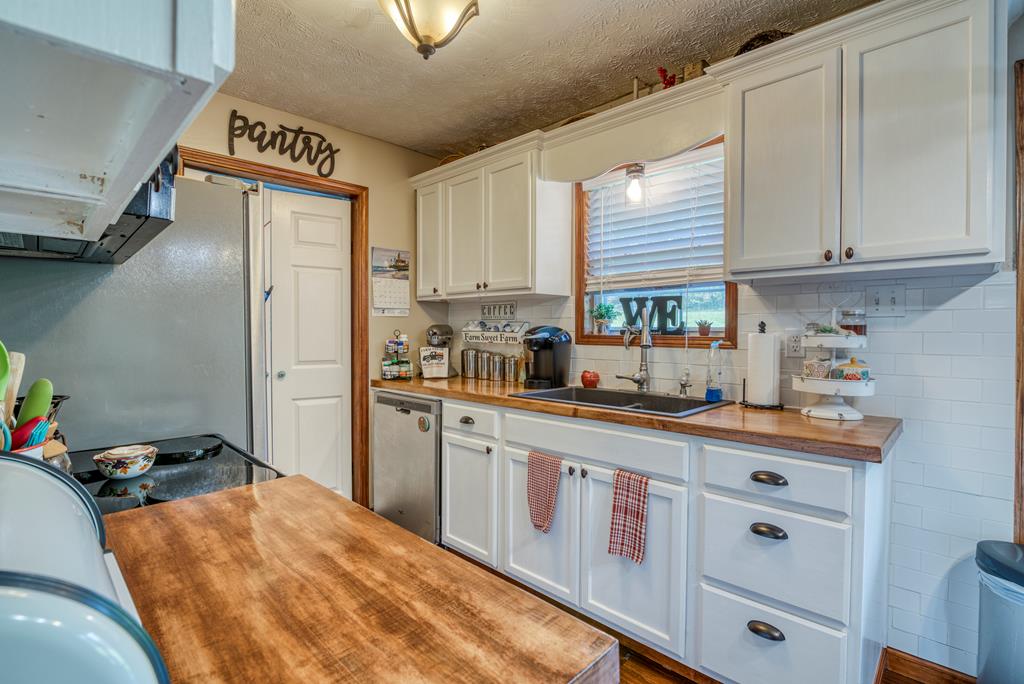 15379 Fall Hill Road Abingdon, VA 24210 - Photo 14 of 24 Gallery Image 14