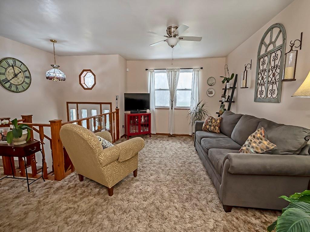 702 Cherry Lane Road Apollo, PA 15613 - Photo 4 of 25