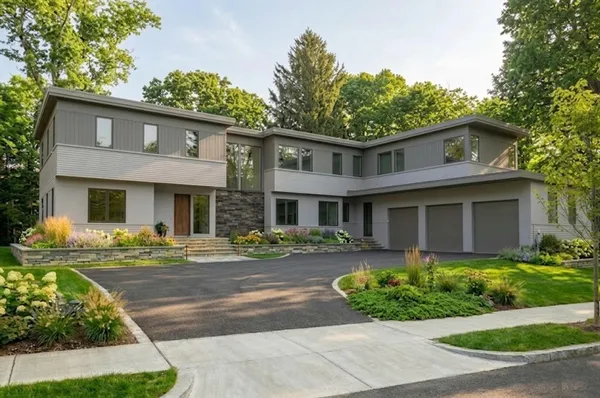 $6,750,000 | 18 Annawan Road, Newton, MA 02468