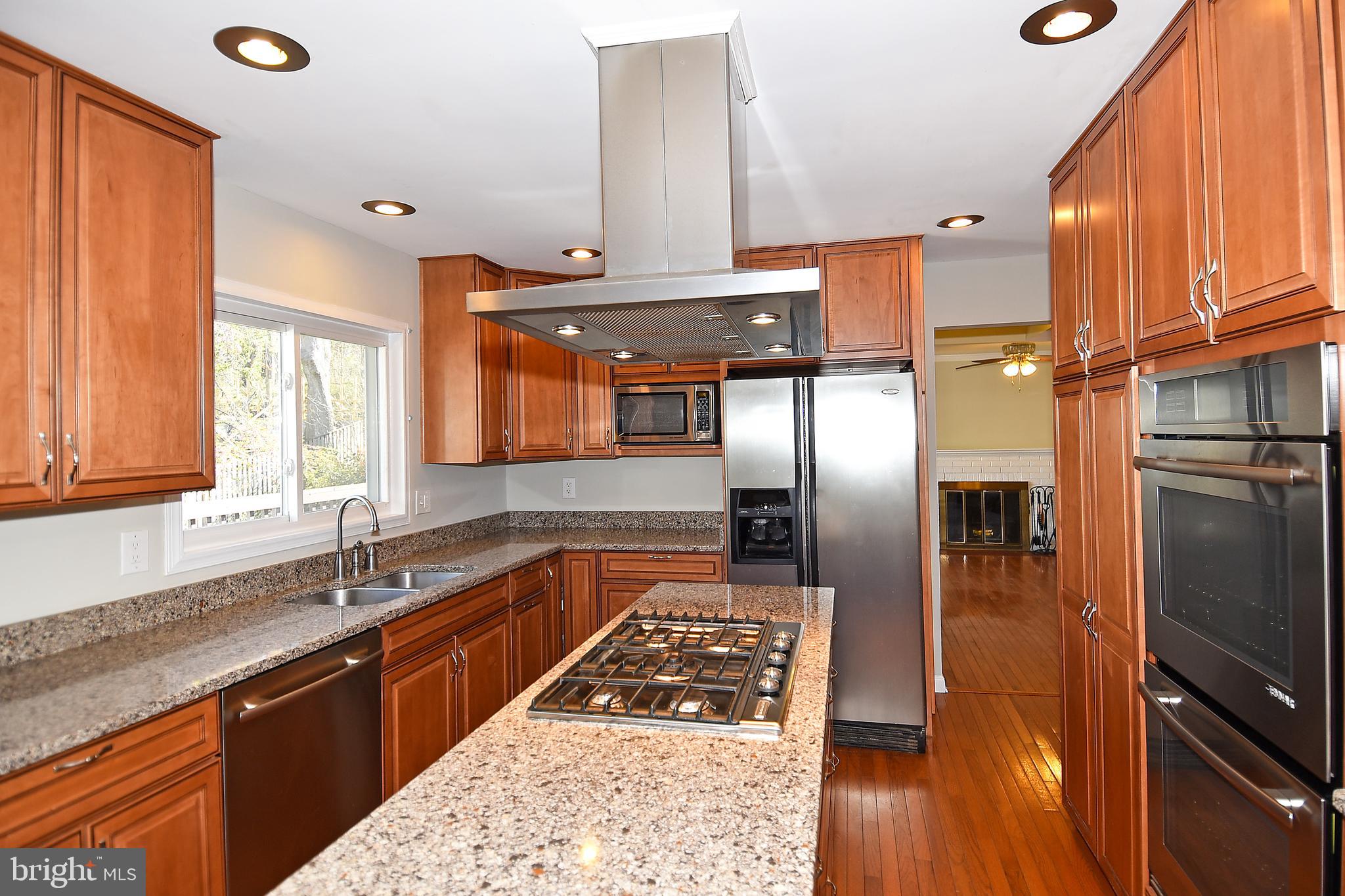 6436 Bowie Drive Springfield, VA 22150 - Photo 14 of 49 Tons of Cabinets