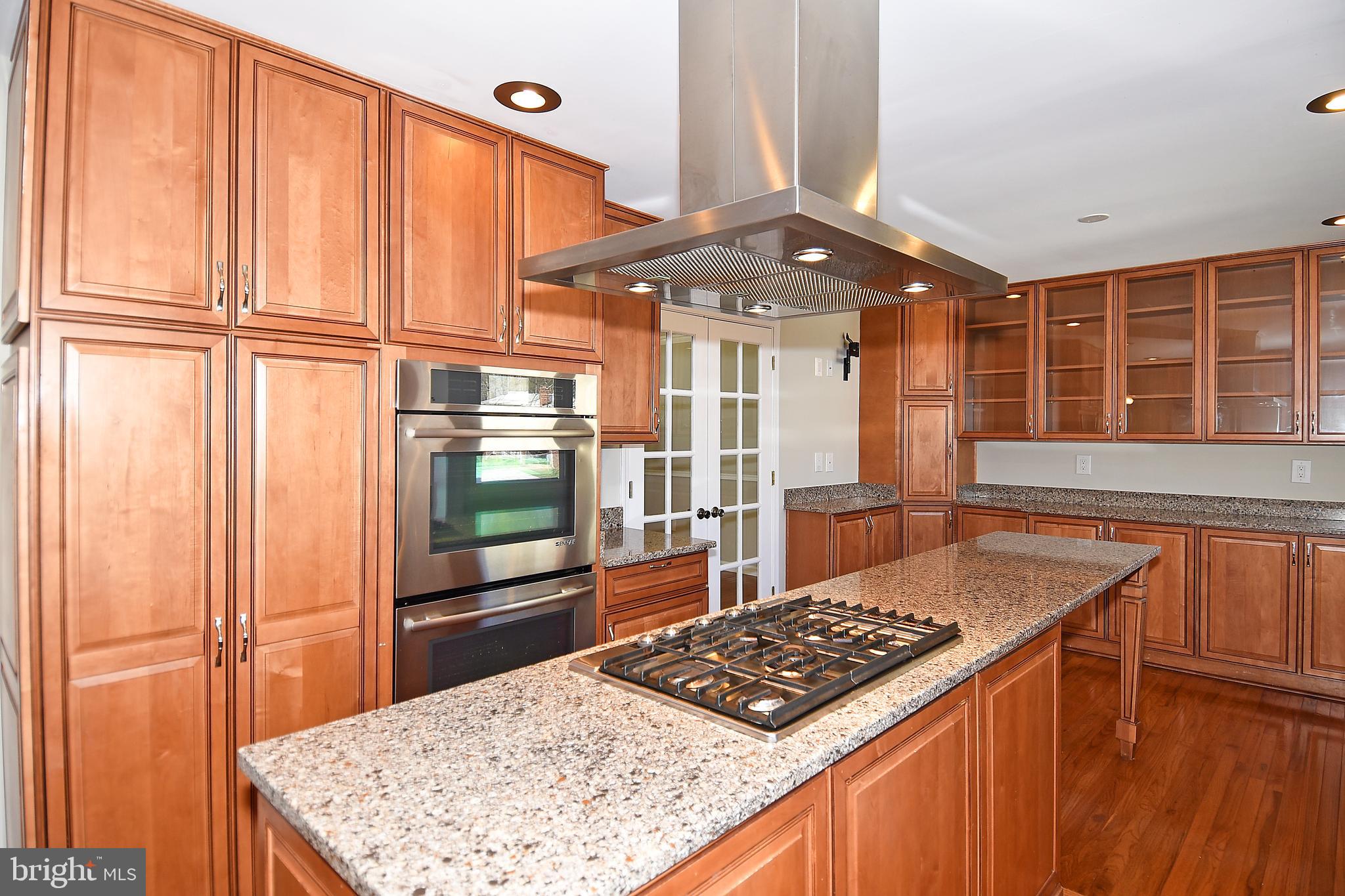 6436 Bowie Drive Springfield, VA 22150 - Photo 15 of 49 Stove Top and Double Oven