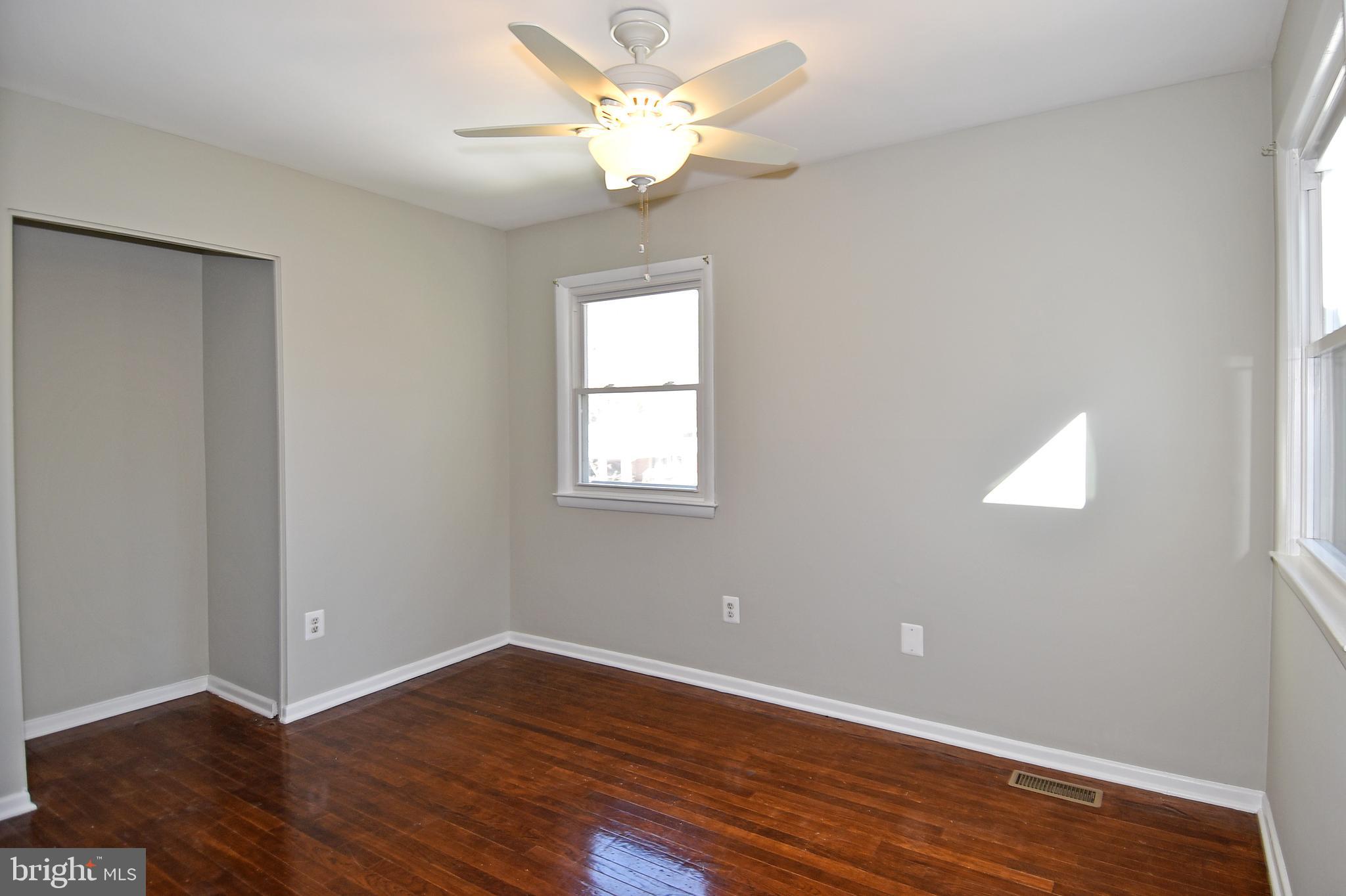 6436 Bowie Drive Springfield, VA 22150 - Photo 26 of 49 Bedroom 3 - Windows on two sides in Upper Lvl BRs