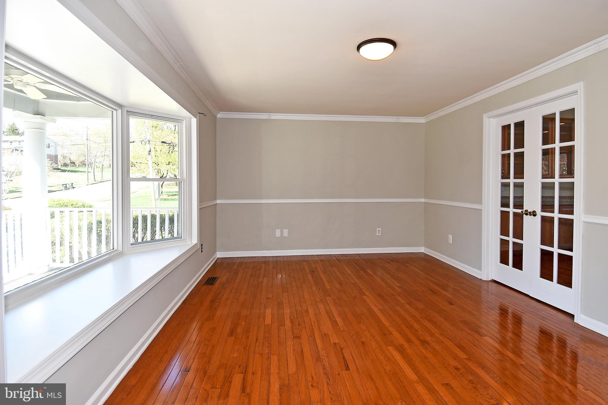 6436 Bowie Drive Springfield, VA 22150 - Photo 7 of 49 Wonderful Bay Window