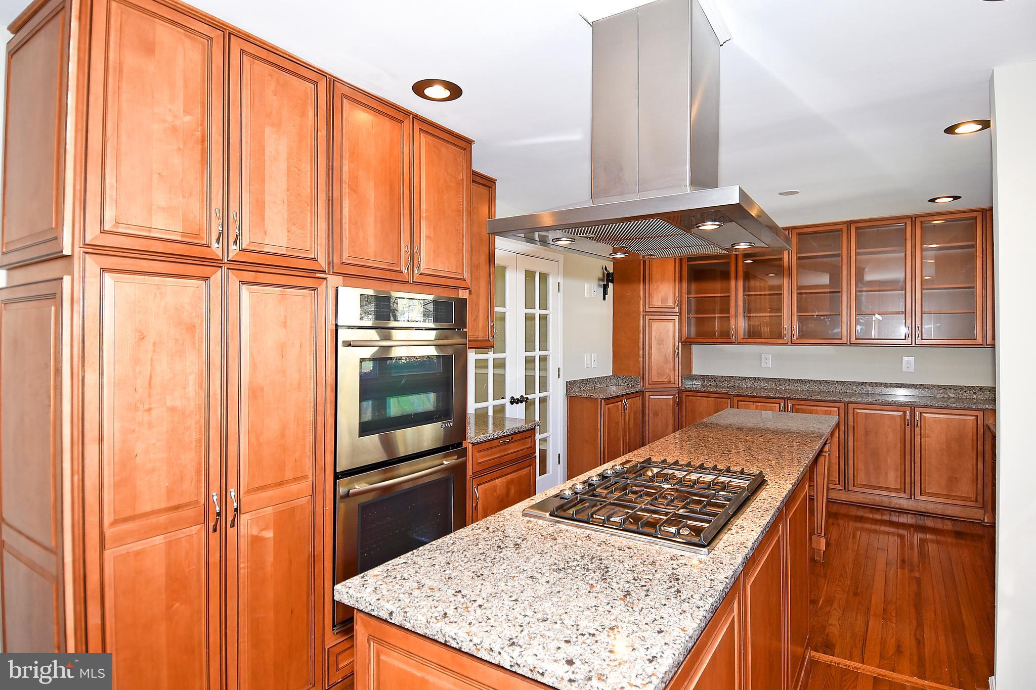 6436 Bowie Drive Springfield, VA 22150 - Photo 9 of 49 Gourmet Kitchen