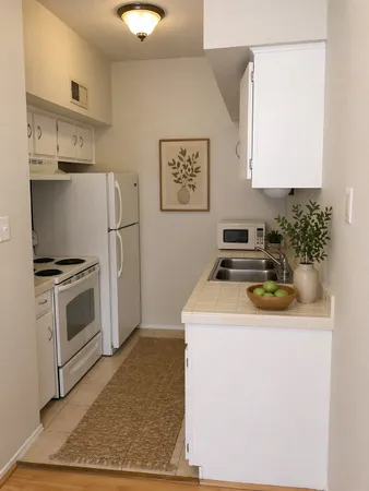 $995 | 3316 Guadalupe Street, Unit 201, Austin, TX 78705