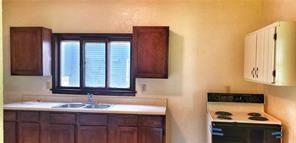 636 South Ray Street New Castle, PA 16101 - Photo 9 of 14