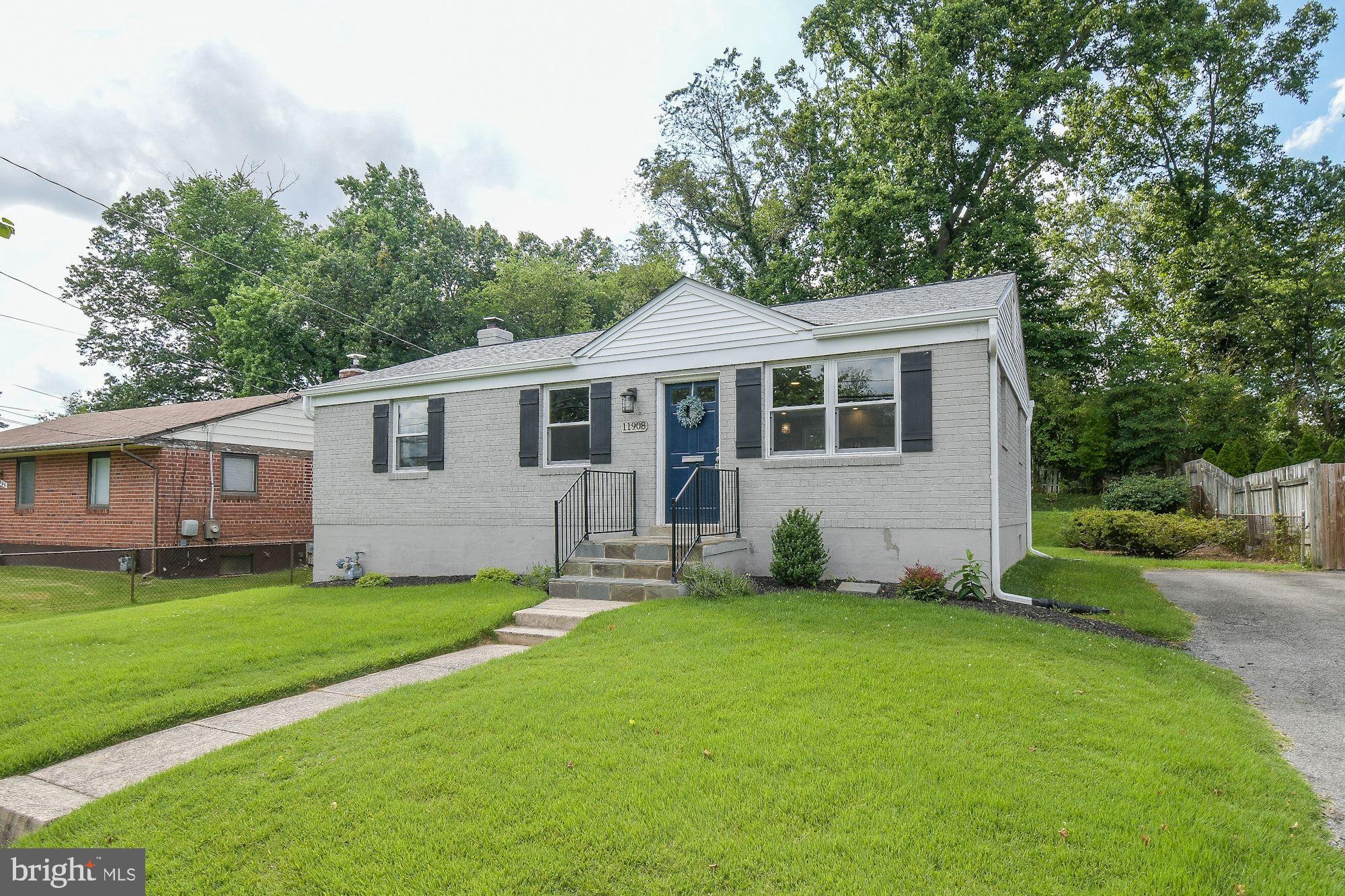 11908 Rocking Horse Road Rockville, MD 20852 - Photo 3 of 33 Gallery Image 3