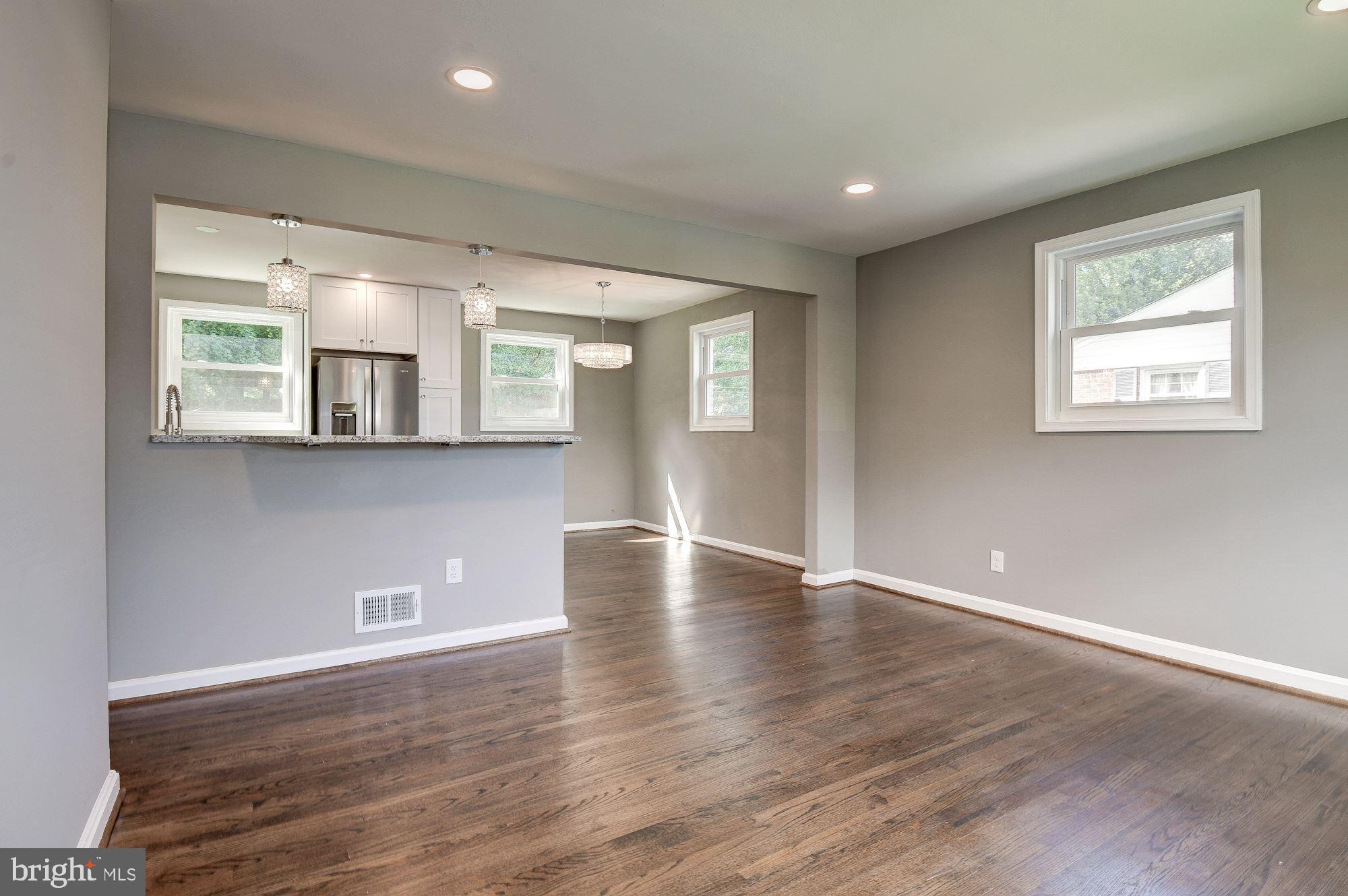 11908 Rocking Horse Road Rockville, MD 20852 - Photo 6 of 33 Gallery Image 6