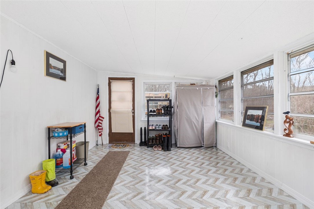 460 Rockland Road Scituate, RI 02857 - Photo 5 of 36 Enclosed Porch 2