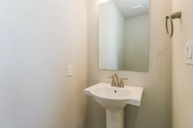 $2,750 | 2605 Sam Bass Road, Unit 42, Round Rock, TX 78681