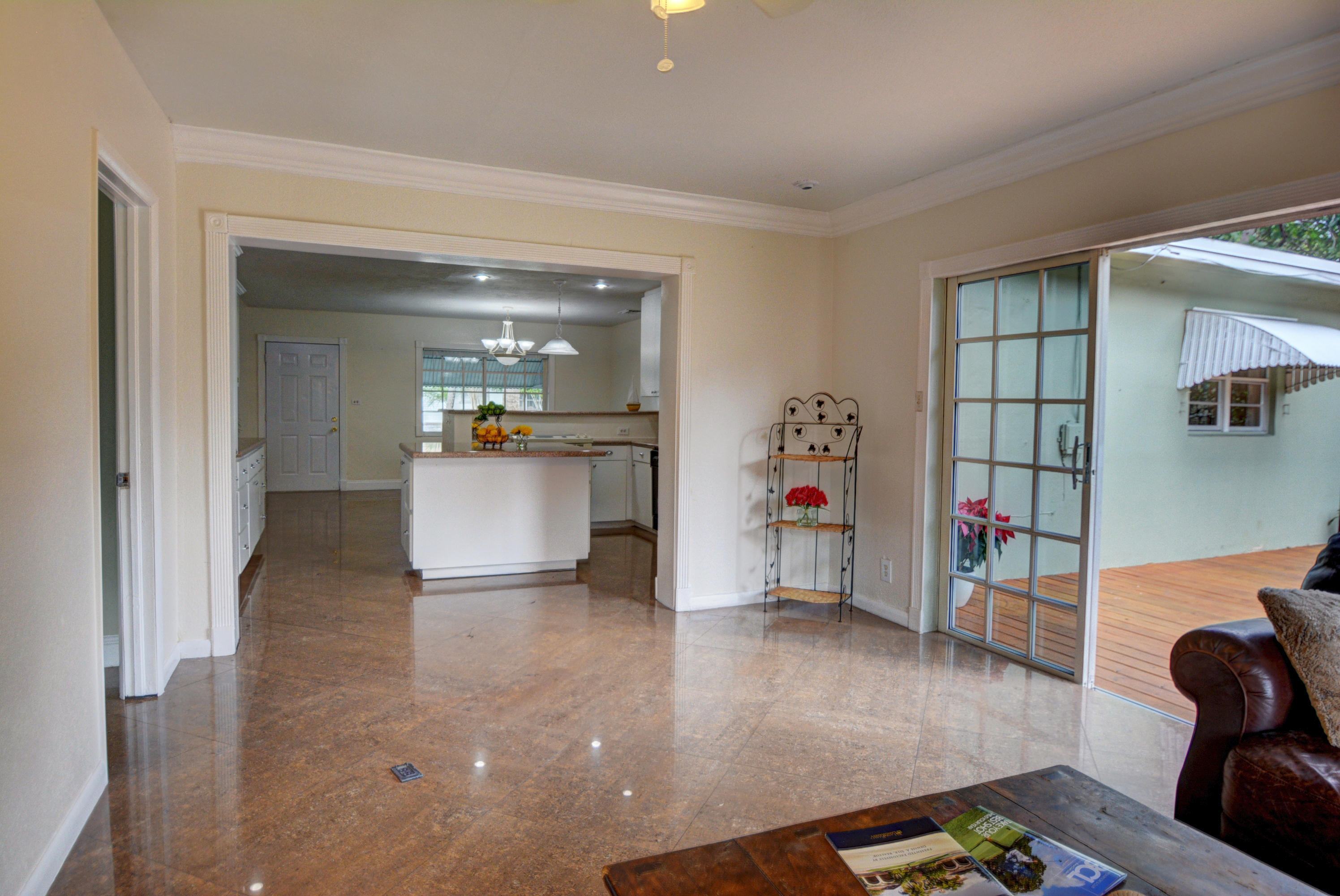 310 Northwest 21st Street Boca Raton, FL 33431 - Photo 19 of 25 Family room