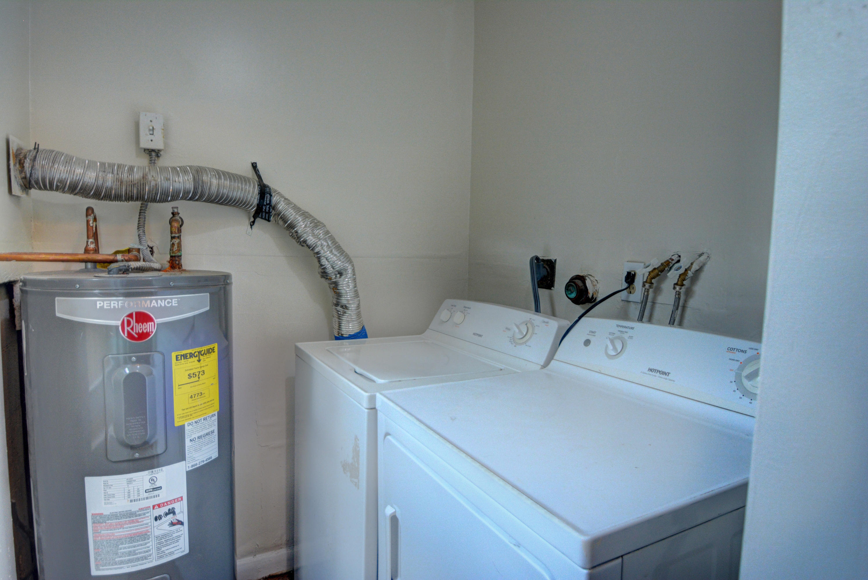 310 Northwest 21st Street Boca Raton, FL 33431 - Photo 20 of 25 Laundry room