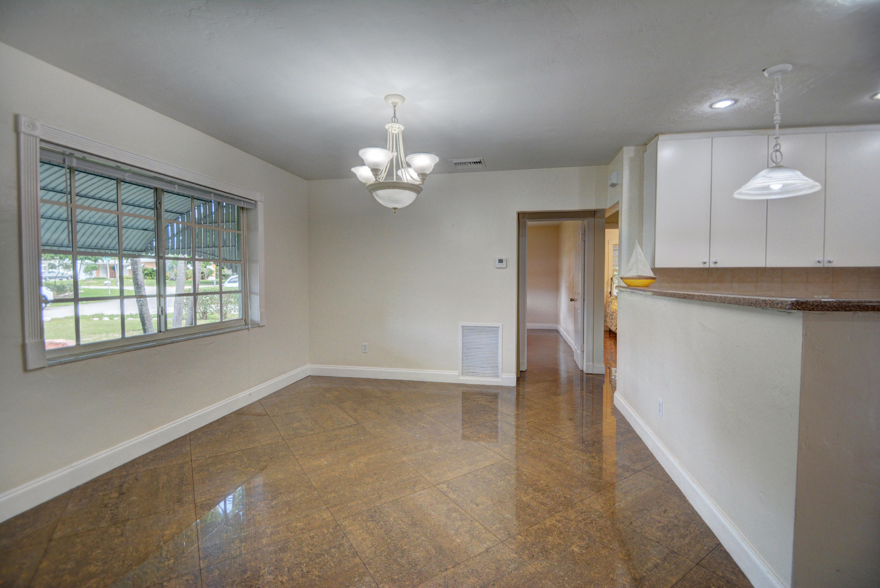 310 Northwest 21st Street Boca Raton, FL 33431 - Photo 3 of 25 Dining area