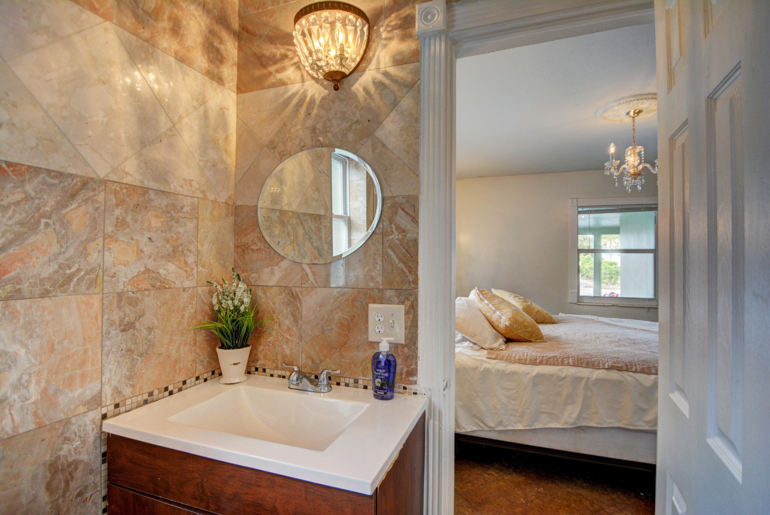 310 Northwest 21st Street Boca Raton, FL 33431 - Photo 10 of 25 Master bathroom