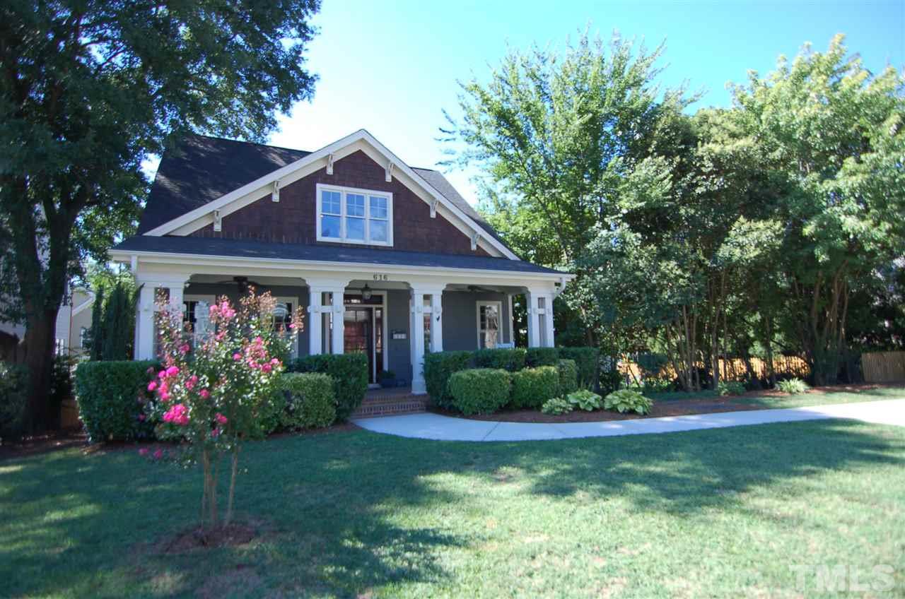 616 New Road Raleigh, NC 27608 - Photo 2 of 25 a front view of a house with garden