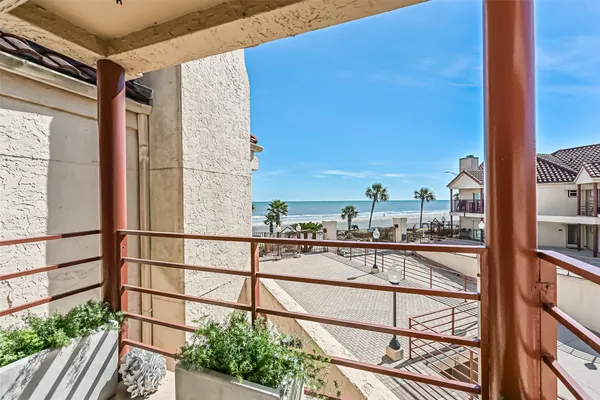 $209,000 | 7312 Seawall Boulevard, Unit 216, Galveston, TX 77551
