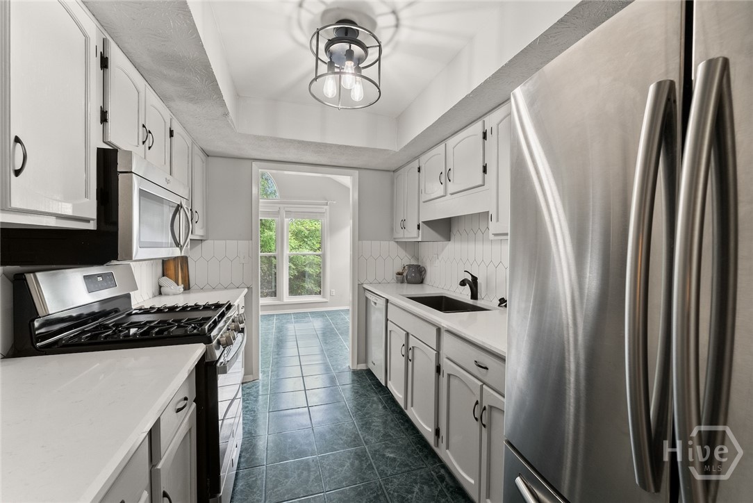 1115 Canyon Point Circle Roswell, GA 30076 - Photo 12 of 30