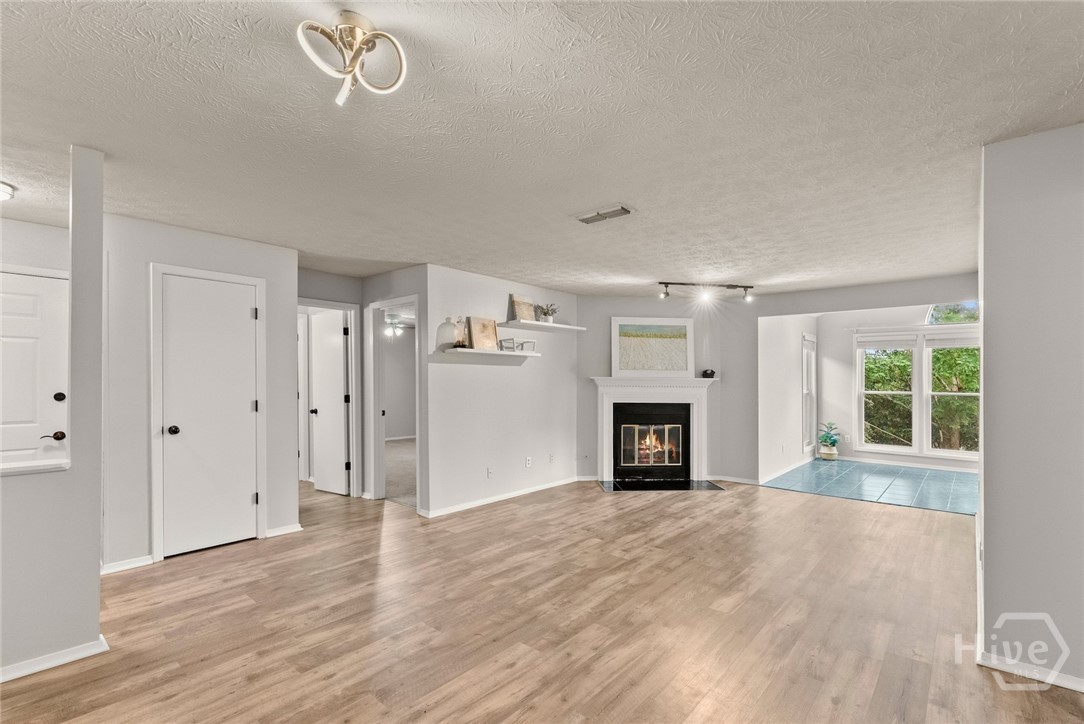 1115 Canyon Point Circle Roswell, GA 30076 - Photo 7 of 30