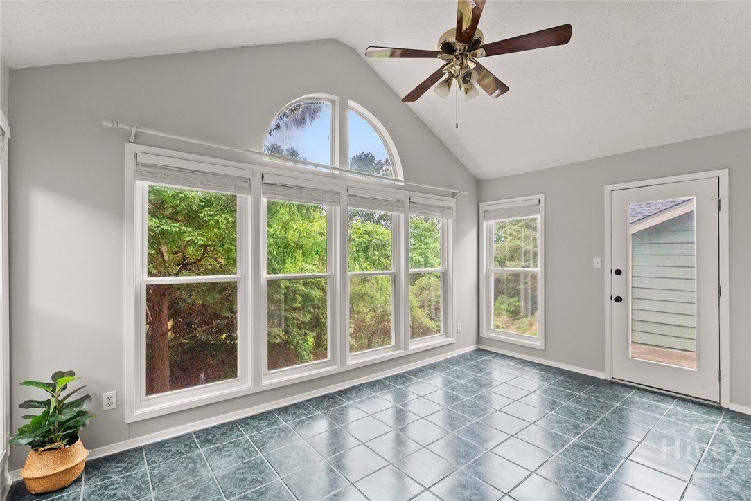 1115 Canyon Point Circle Roswell, GA 30076 - Photo 10 of 30