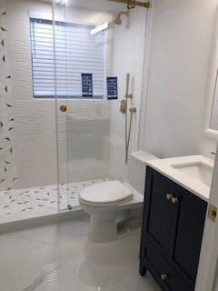 392 Mansfield I Boca Raton, FL 33434 - Photo 4 of 11 392 main bath