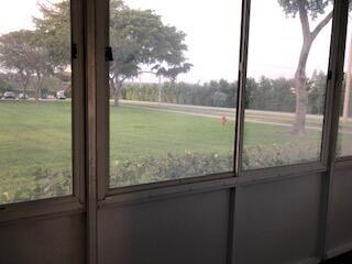 392 Mansfield I Boca Raton, FL 33434 - Photo 10 of 11 392 patio 2