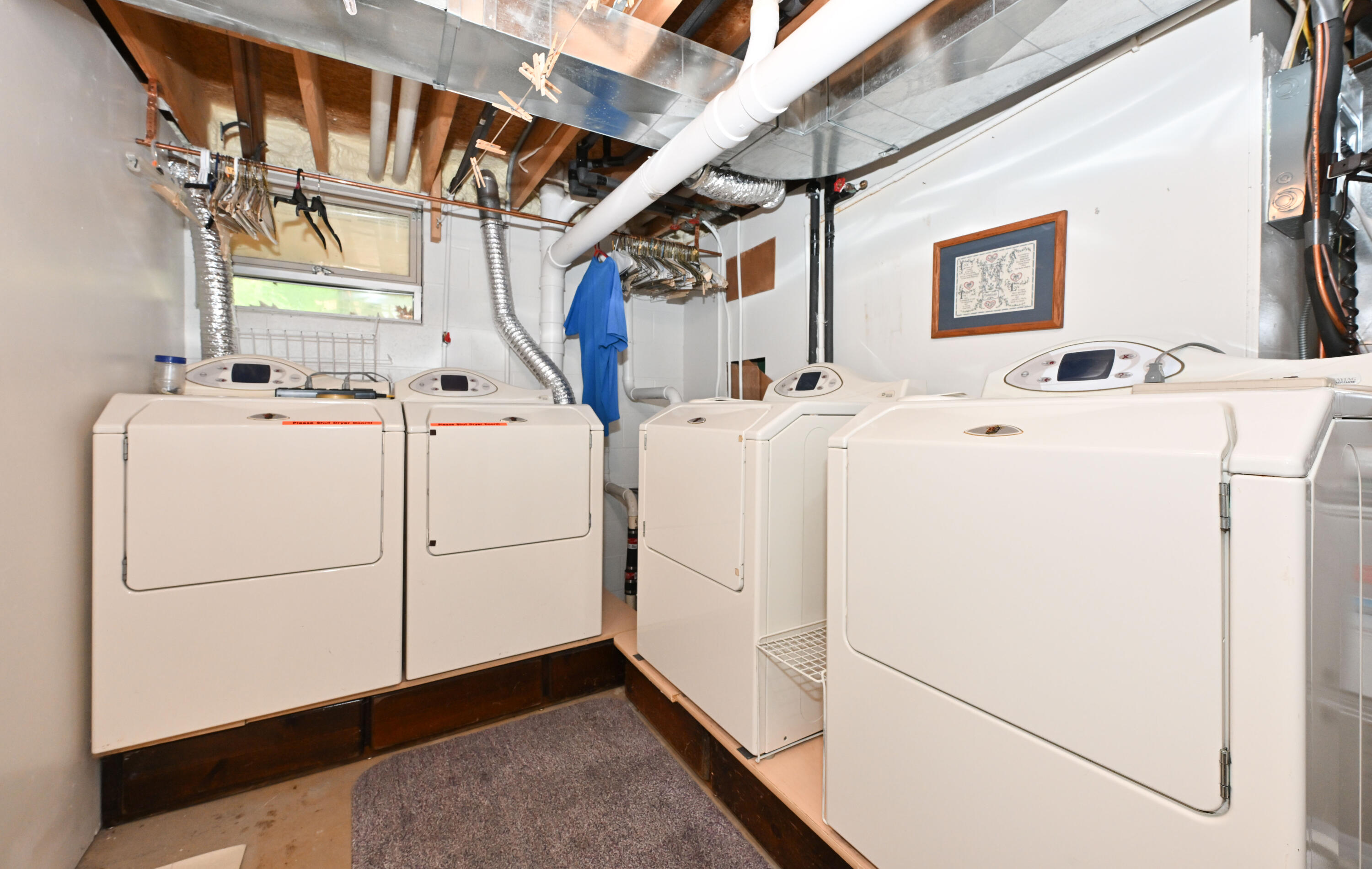 N2877 Roger Road Sullivan, WI 53137 - Photo 27 of 44 LL Laundry Room