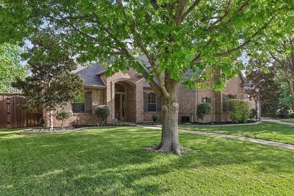 $800,000 | 219 High Point Drive, Murphy, TX 75094