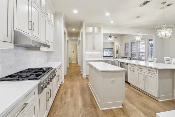 $800,000 | 219 High Point Drive, Murphy, TX 75094
