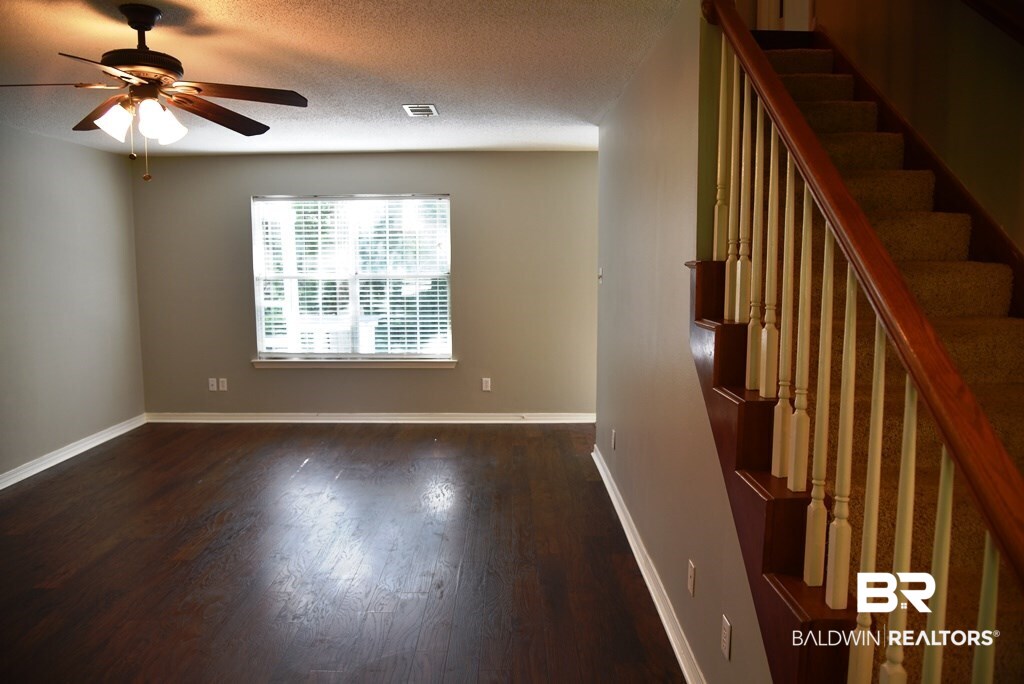 2423 West Road Mobile, AL 36693 - Photo 3 of 21