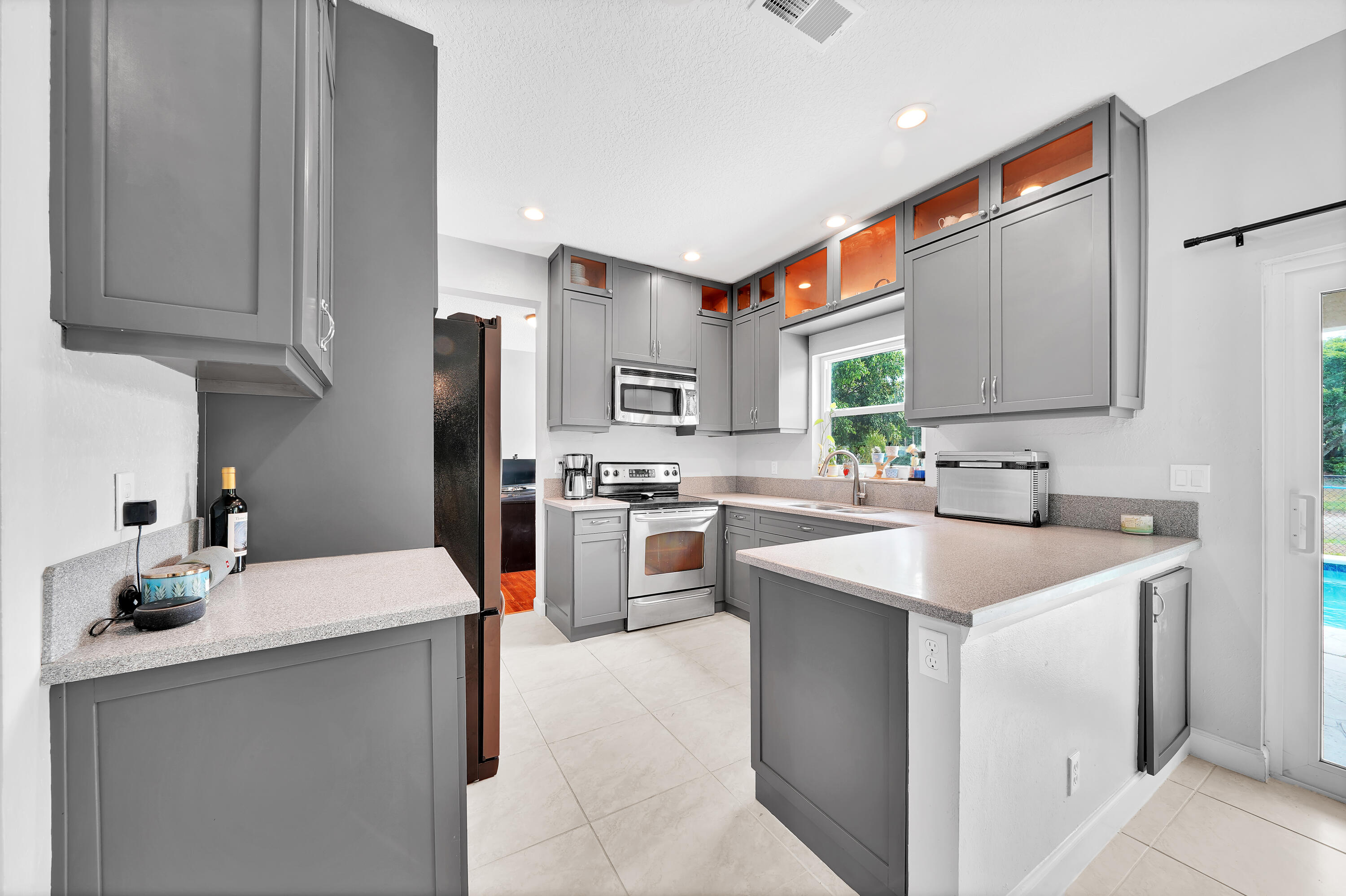 12115 Rockwell Way Boca Raton, FL 33428 - Photo 13 of 64 6 Kitchen (1)