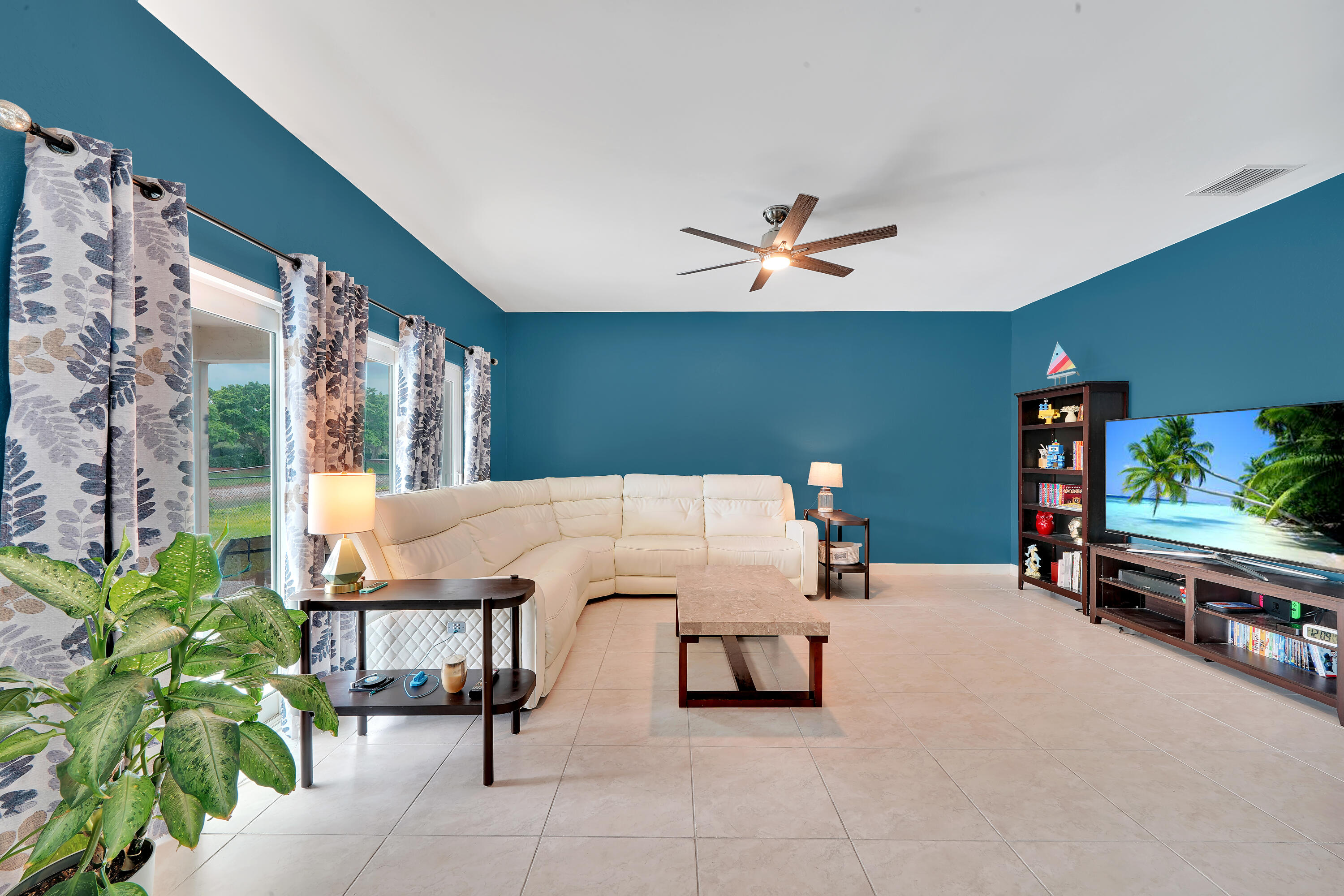12115 Rockwell Way Boca Raton, FL 33428 - Photo 20 of 64 8 Family Area (1)